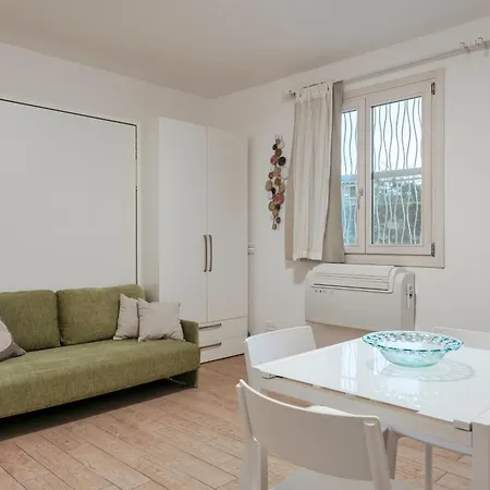 Tiny Oasis - By The Апартаменты Тосколано-Мадерно