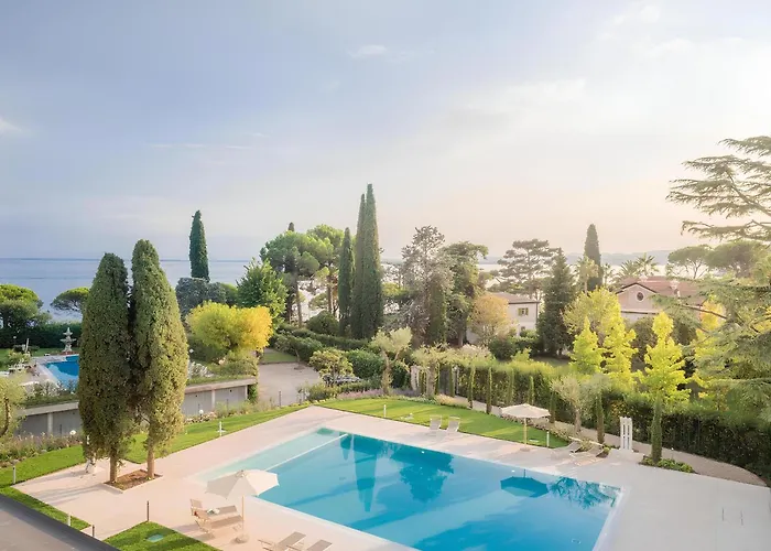 Tiny Oasis - By The Lejlighed *